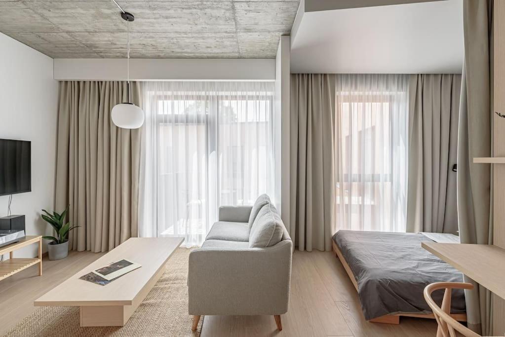 Ferienwohnung Cozy Japanese Oasis With Balcony, Gramophone, Netflix Wilna Exterior foto